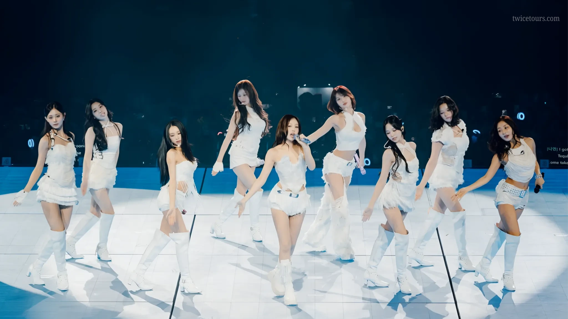 TWICE-Concert-Taipei-Taiwan.png