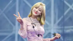 Stunning Jihyo in Pink