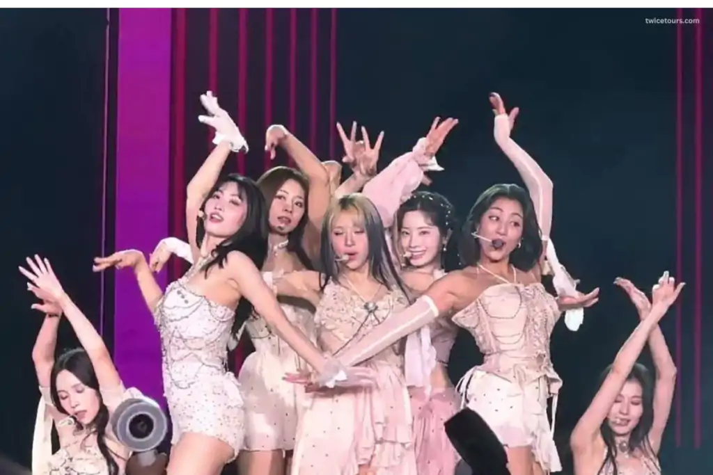 TWICE Brings Two-Night Tour Stop to Vancouver’s Rogers Arena 3 TWICE K-POP Dance Moves