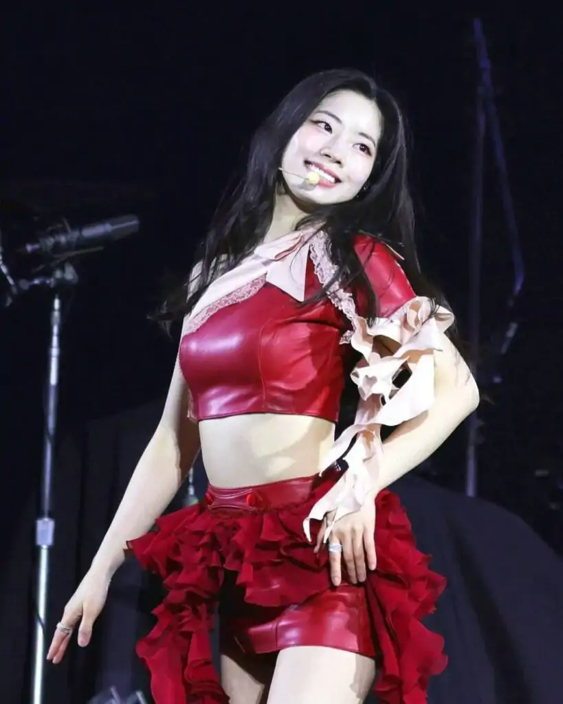 Dahyun live on stage