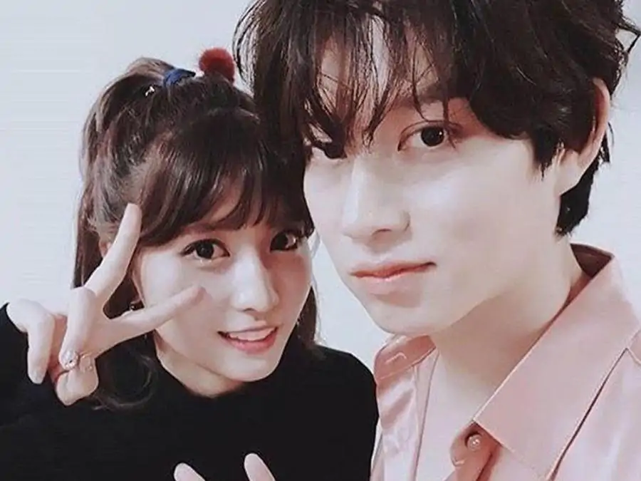 TWICE Momo Boyfriend 2026: Dating History & Heechul Relationship Fact-Checked 2 twice momo and kim heechul selfie